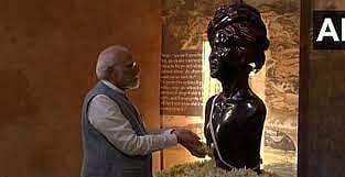 PM Modi Pays Floral Tributes to Birsa Munda on Birth Anniversary in Ranchi