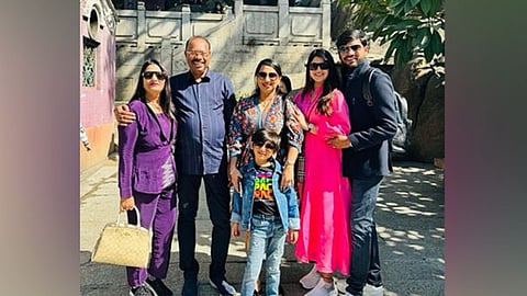 Chandrashekhar Bawankule with his family