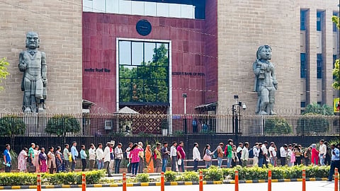 Facility to exchange/deposit Rs 2,000 notes to remain closed on Jan 22: RBI