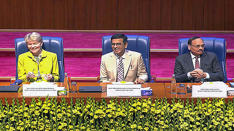 Judge of the International Court of Justice Hilary Charlesworth (L) with Supreme Court Chief Justice D Y Chandrachud