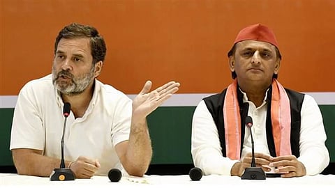 Congress leader Rahul Gandhi with Samajwadi Party chief Akhilesh Yadav