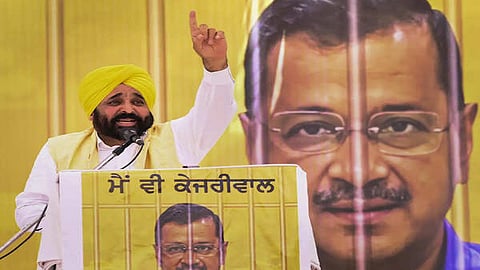 Punjab CM Bhagwant Mann on Tuesday met his Delhi counterpart Arvind Kejriwal