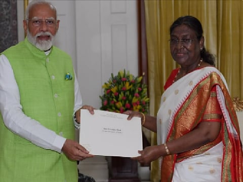 PM Modi tenders resignation to President Murmu