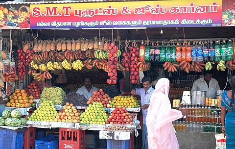 TN CM bats for voluntary steps by traders to put up nameboards in Tamil