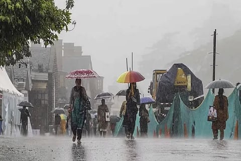Met issues 'yellow' alert in Himachal Pradesh, over 40 roads closed