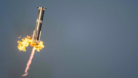 SpaceX mammoth Starship rocket lost contact minutes into the test flight as the spacecraft came tumbling down and broke apart.