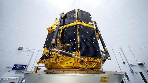 Enters orbit around moon ahead of June touchdown
