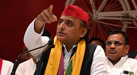 Those who did not participate in freedom struggle talking about 'Vande Mataram'