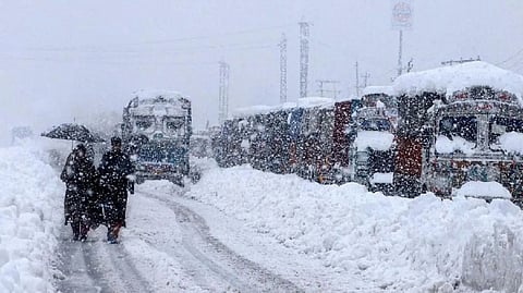 Snowfall, rain in Kashmir; fog undeterred in Delhi, Punjab, UP