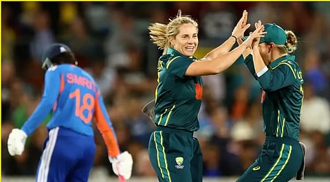 Australia Women beat India Women by 19 runs in second T20I