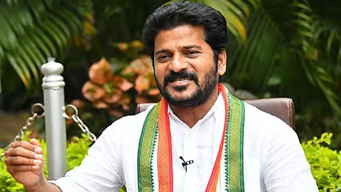 Telangana CM takes dig at Pinarayi Vijayan with film dialogue