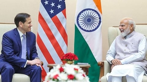 PM Modi gets US invite during talks with Rbio