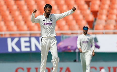 Afghanistan 113/5 in reply to India''s 564/8 declared on Day 2