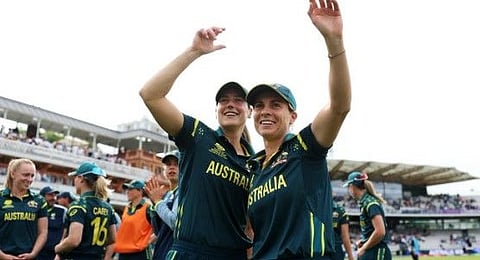 Australia beat England