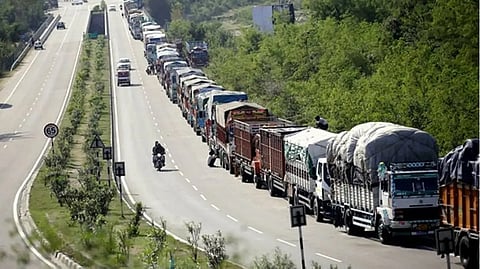 Jammu-Srinagar national highway closed for second day