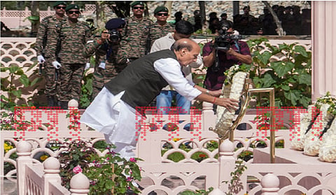 Rajnath, Army chief lay wreaths at war memorial to pay tributes to Kargil heroes