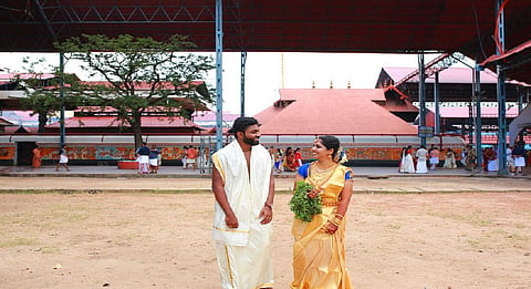 Keralam: Guruvayur temple hosts 443 marriages