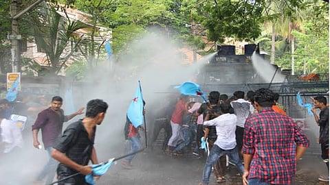 Water cannons used as SFI, DYFI protest seeking CEC's resignation turns tense