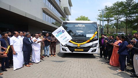 T. J. Vinod, MLA, and Biju Isaac, RTO Enforcement, Ernakulam flagging off the Aster OneDi Chartered feeder service by Aster Medcity.