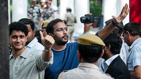 Das, Ranka detained for entering Jantar Mantar