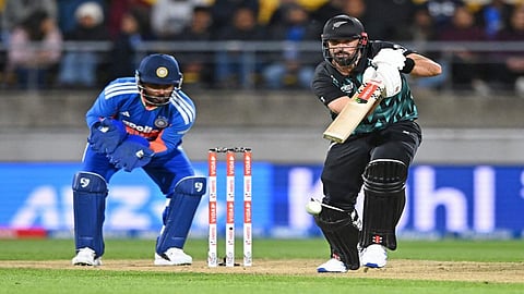Mitchell propels New Zealand to 198 for 3 vs India