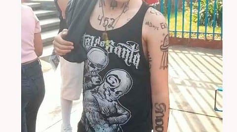 Celebran el Día del Estudiante con temática de cholos; en redes los señalan