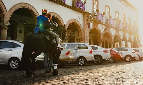 Le pide matrimonio en Pátzcuaro como cuento de princesas
