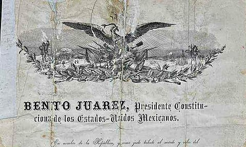 Moreliano remata documento firmado por Benito Juárez