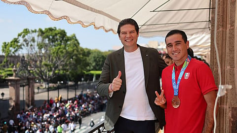 Celebra Alfonso Martínez, aniversario de la Revolución Mexicana