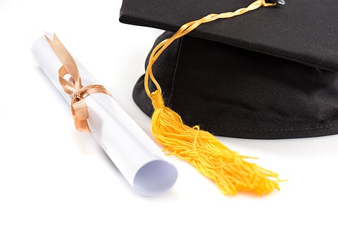 ¿Aún no te titulas? Colegio de Morelia dará becas de hasta 6 mil pesos