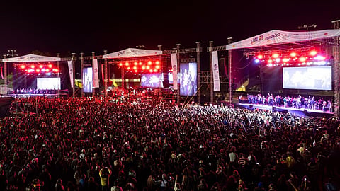 Música une a más de 100 artistas en espectacular flashmob en Festival Jalo