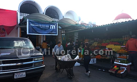Reportan comerciantes del mercado "Revolución" pérdidas en ventas de hasta 40%