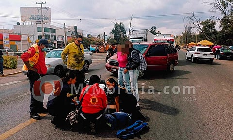 Motociclista queda herido al derrapar su unidad, en la Morelia-Zinapécuaro
