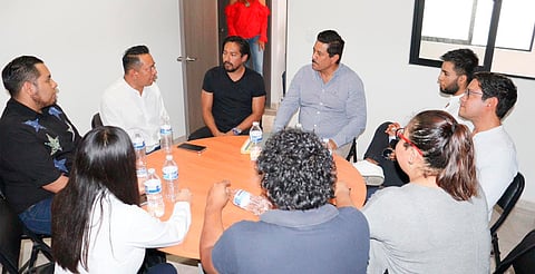 Construyen la agenda de trabajo Roberto Carlos López García y comunidad LGBT+