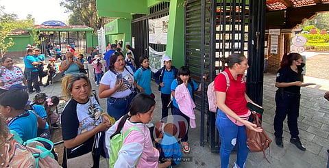 Niños llegan al Zoo de Morelia; STASPE les impide el paso, y luego pasa esto