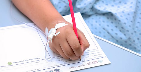 Pacientes del Hospital Infantil participan en consulta nacional del DIF