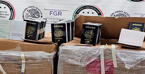 Recuperan más de mil pasaportes robados a la SRE y detienen a dos