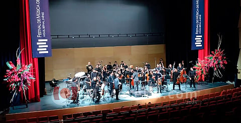 Épico final de Sinfonietta eleva el espíritu por sobre la dimensión humana