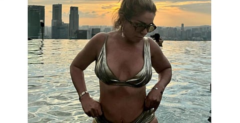 Rocío Sánchez Azuara a sus de 61 años presume cuerpazo desde Singapore