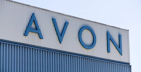 Avon se declara en quiebra ¿Qué será de las vendedoras por catálogos?