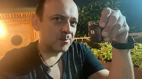 Lalo España celebra primer año con su novio