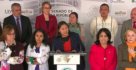Senadoras piden retirar cargos a Esmeralda, niña que fue violada y abortó, en Querétaro