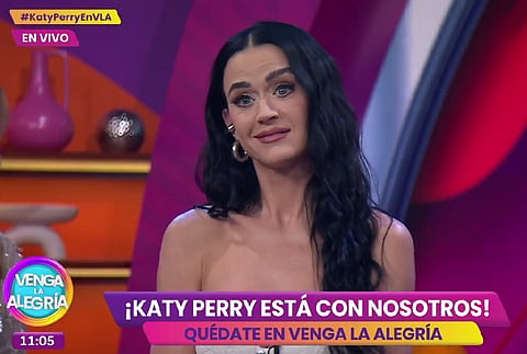 Katy Perry visita Tv Azteca y hace cara cuando sabe que se quedará más tiempo