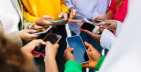 Prohíben en Brasil uso de celulares en las escuelas
