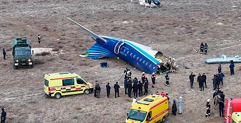 Presidente de Rusia revela las causas del accidente aéreo en Kazajistán
