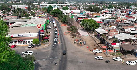 Con avance del 30% el paso superior vehicular La Hielera, en Uruapan: Gobierno estatal