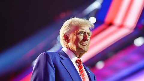 Trump exime a México de aranceles hasta abril y agradece a Sheinbaum