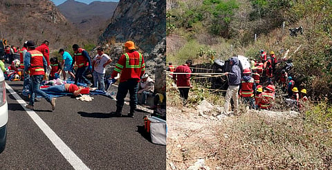Vuelca autobús en Oaxaca y mueren 11 pasajeros que regresaban de asamblea en el Zócalo