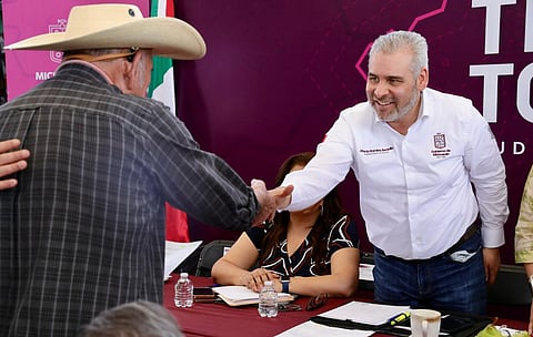 Bedolla atiende casi 80 solicitudes ciudadanas en el municipio Venustiano Carranza