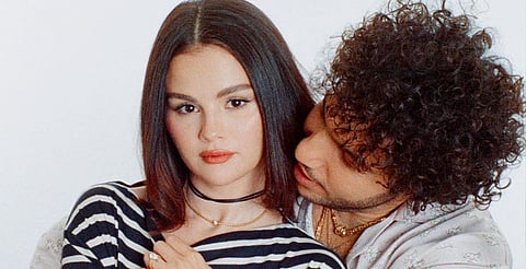 Selena Gómez y Benny Blanco lanzan álbum grabado desde la intimidad de su hogar